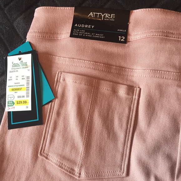Slim Leg Sits Natural at waists. Pearl design. - Picture 2 of 4